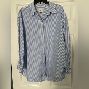 Universal Thread Shirt
